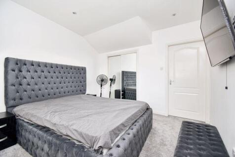 Bedroom 1 Angle 1
