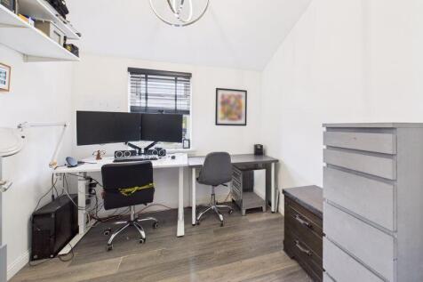 Bedroom 4 / Office 