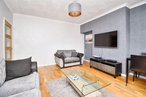 Lounge Angle 2