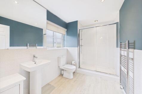 En-Suite Bedroom 1