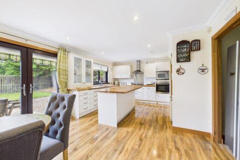 Kitchen/Dining Area Angle 1