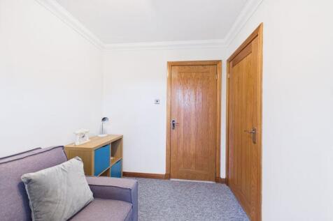 Bedroom 4 Angle 2