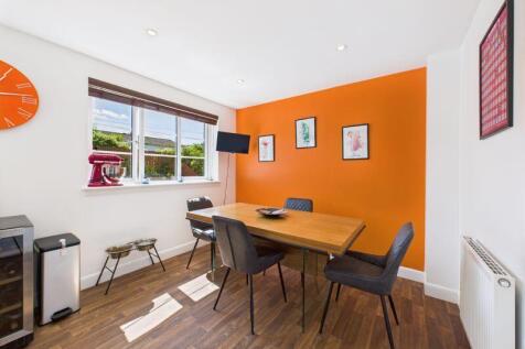 Kitchen / Dining Angle 3