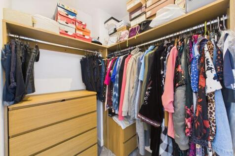 Walk-In Wardrobe