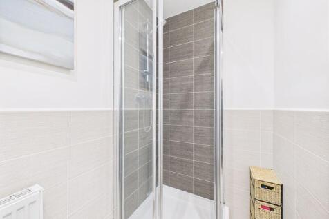 En-Suite Angle 1