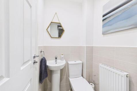 En-Suite Angle 2