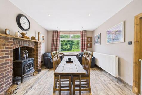 Kitchen/Dining Angle 4