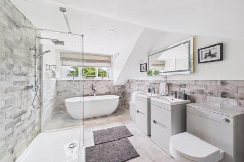 En - Suite Angle 1
