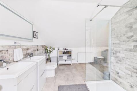 En - Suite Angle 2