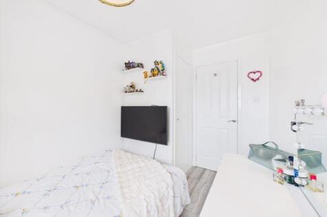 Bedroom 3 Angle 2
