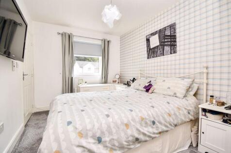 Bedroom 1 Angle1