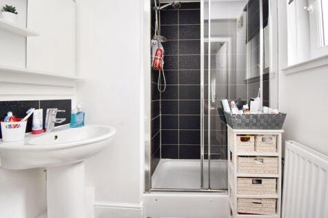 En-Suite Angle 2
