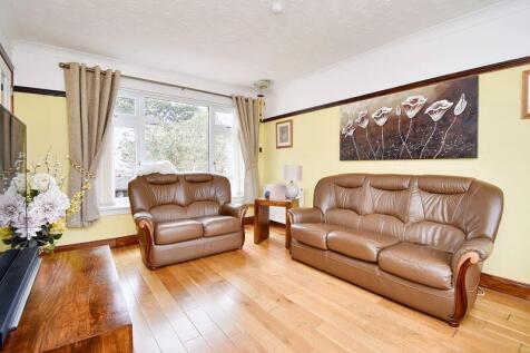 Lounge Angle 1