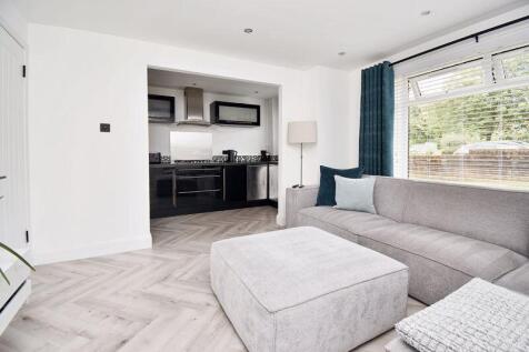 Lounge/Kitchen