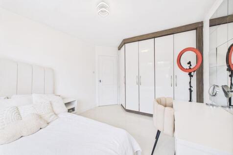 Bedroom 2 Angle 2
