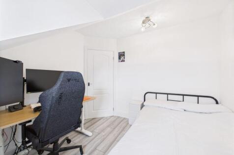 Bedroom 4 Angle 2
