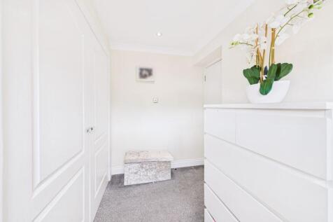 Bedroom 5 Angle 2