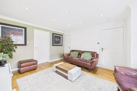 Lounge Angle 2