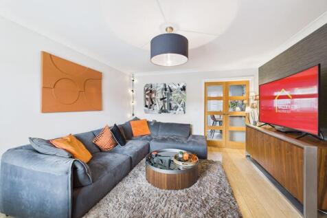 Lounge Angle 2
