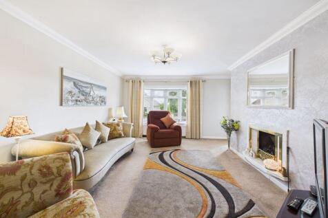 Lounge Angle 3