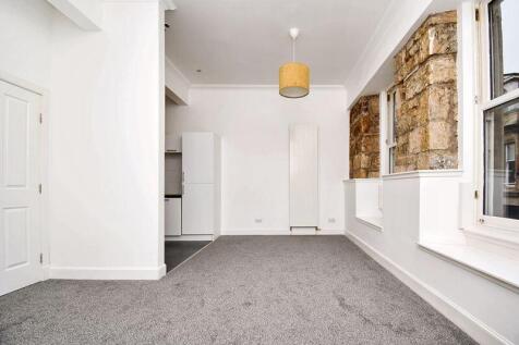 Lounge/Dining Angle 2