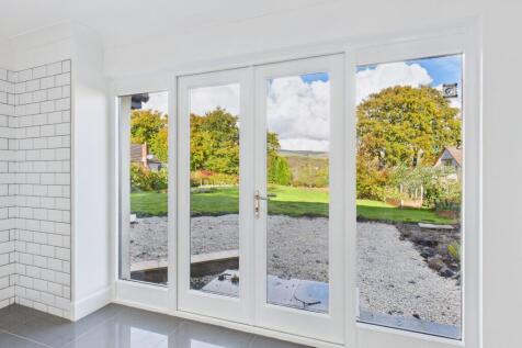 Kitchen Views to Garden 2