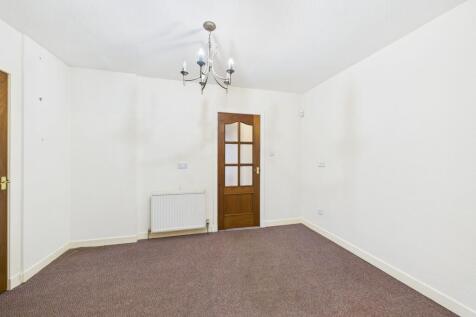 Kitchen/Dining Angle 4