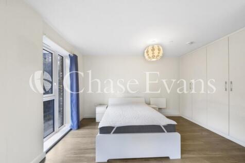 Living/Sleeping Area