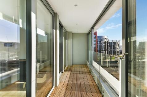 Balcony - Onyx Apart