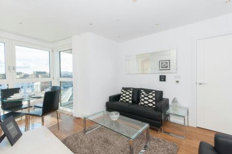 Living Area - Gilles