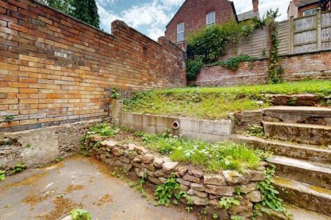 Rear-Garden-2.jpg