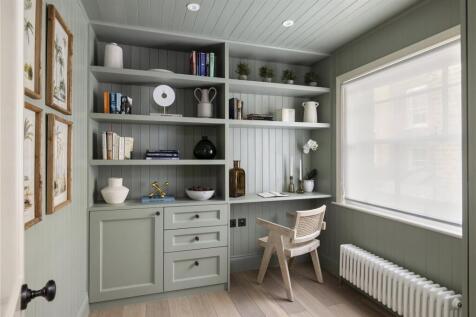 Bedroom / Office