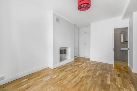 Pincipal Bedroom