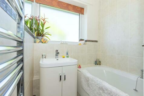 11 Meadowside_6.JPG
