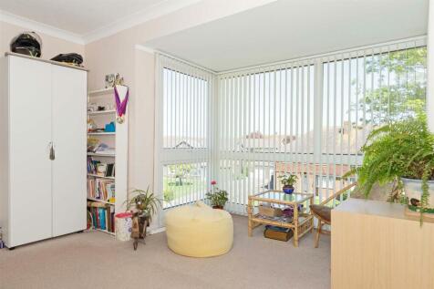 11 Meadowside_9.JPG