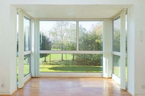7 Meadowside_1.jpg
