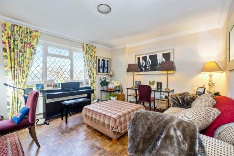 Ashurst Close, 9-010.jpg