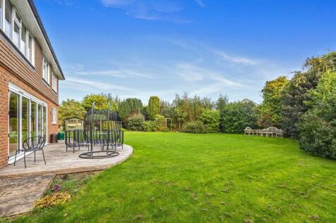 Ashurst Close, 9-019.jpg
