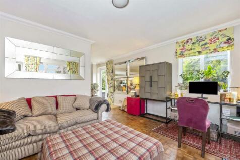 Ashurst Close, 9-011.jpg