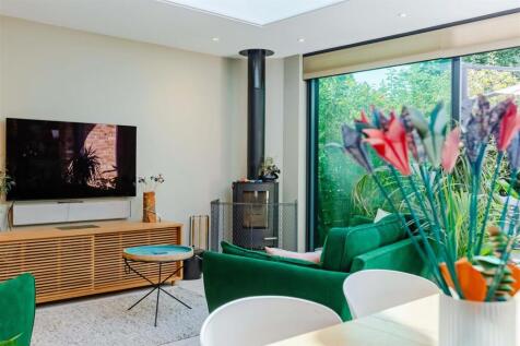 3 Ryecroft Gardens_32.JPG
