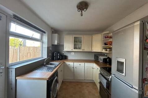 Kit 2 - Edmonton Road.jpg