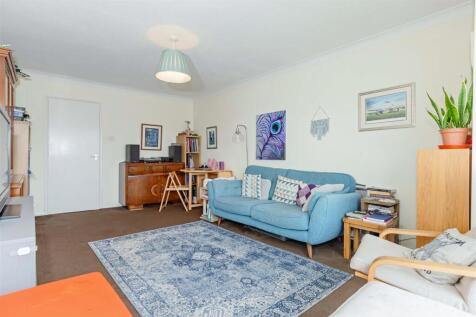 Willow_court_6.JPG