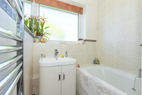 11 Meadowside_6.JPG