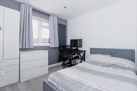 West Onslow Close.jpg