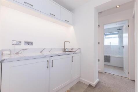 West Onslow Close_3.jpg