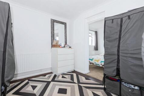 West Onslow Close_5.jpg