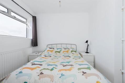 West Onslow Close_7.jpg