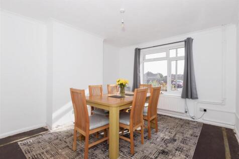 West Onslow Close_9.jpg