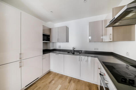 1371168-6-68f7aec...