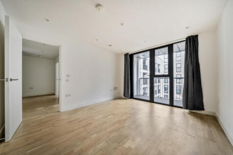 1371168-8-68f7af2...